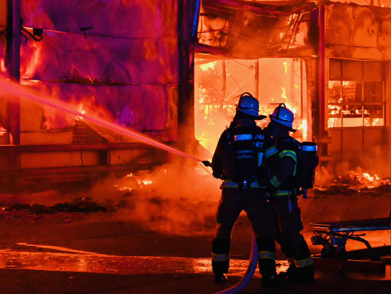 11 Stunden Wachbesetzung - Großbrand in Wangen